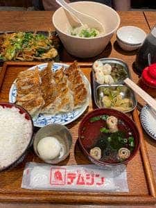 餃子のテムジン KITTE博多店