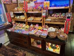 駄菓子屋バードロップ