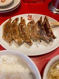 本格餃子 包