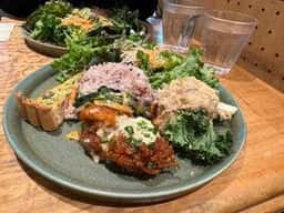 M's market delicatessen & diner