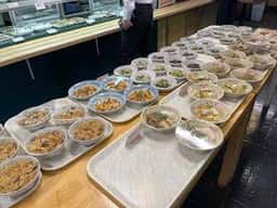 華さん食堂 飯塚店