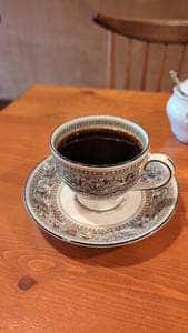 炭火焙煎珈琲. 凛 本店