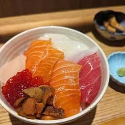 立ち食い海鮮丼 みこ食堂