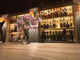 PianoとWhiskyの店MaiMai
