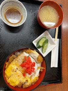 かめや
