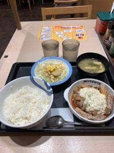 松屋 新宿3丁目店