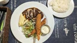 洋食 やまちゃん