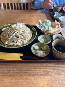 麦とろと手打そばの店 つれづれ