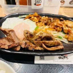 鉄板焼天神ホルモン 博多駅店