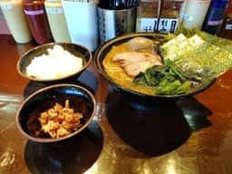 王道家直伝家系ラーメン みなみ家