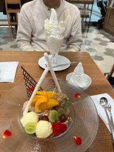 ミルク&パフェ よつ葉ホワイトコージ 札幌ステラプレイス店