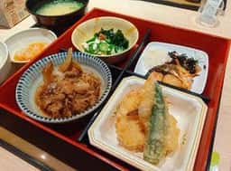 やよい軒 ラ・ムー大安寺店