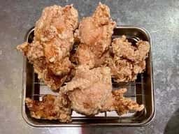 大分からあげと鉄板焼 勝男 池田応援団