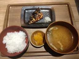 室町干物食堂 めしさんど