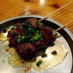 炭火串焼き やきとん 益次郎