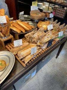 AUX BACCHANALES 東山