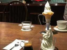 ライブラリーカフェ 七竈珈琲館 登別万世閣