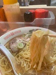 屋台ラーメン啜