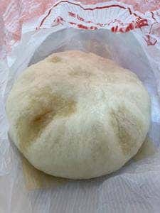 平和会館の豚まん エキナカ店