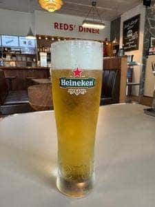 REDS’ BURGER DINER