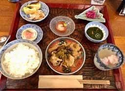 元町imari 骨董とカフェ