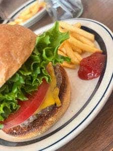 Hamburger＆CAFE BAYSIDE BASE