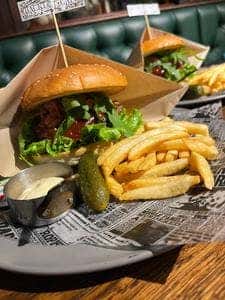 バックロットカフェ