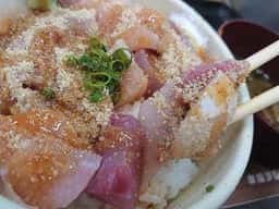 魚辰食堂