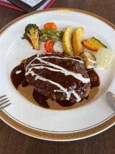 ハンバーグ専門店 リシャルツ