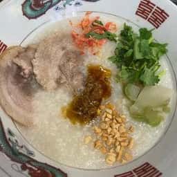 台湾の味 魯肉飯と魚介系 担担麺専門店 魯担