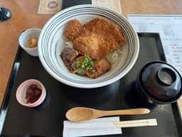 ミッションヒルズカントリークラブ レストラン