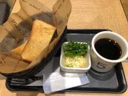 5 CROSSTIES COFFEE グランスタ店