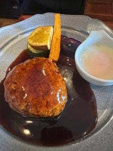 炭火焼きハンバーグ 狼なんかこわくない 琴似店