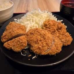 とんかつまるや 田町店