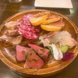 肉×ワインビュッフェBistro CinqCes