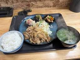 たべるや
