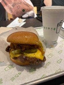 シェイクシャック 新宿サザンテラス店