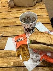 A&W 那覇空港店