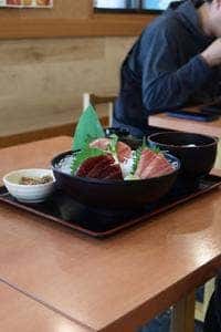 まぐろ食堂 七兵衛丸