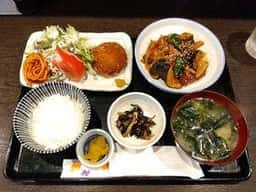 くいもんや満月