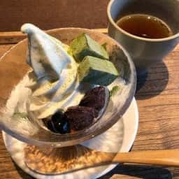 甘味茶房 見世蔵久森