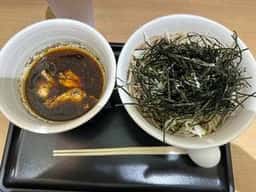 なぜ蕎麦にラー油を入れるのか。田町店