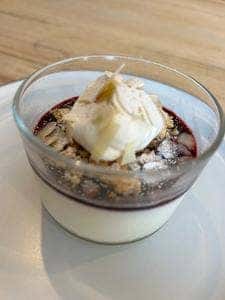 CAFE YOMU