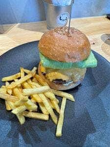 ばーがー時々洋食亭