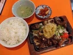 鉄板焼肉 ホルモンまきの