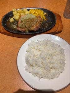 サイゼリヤ 京王堀之内駅前店