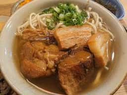 沖縄そば専門店 菊鶴そば