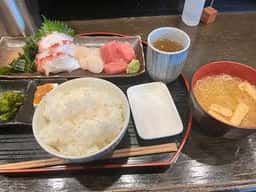 ゆうや