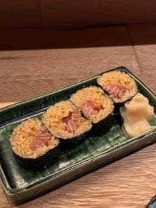 小皿のまぐろとさば。西新宿