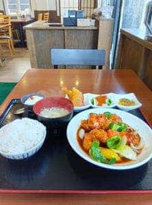 中華料理 吉田飯店